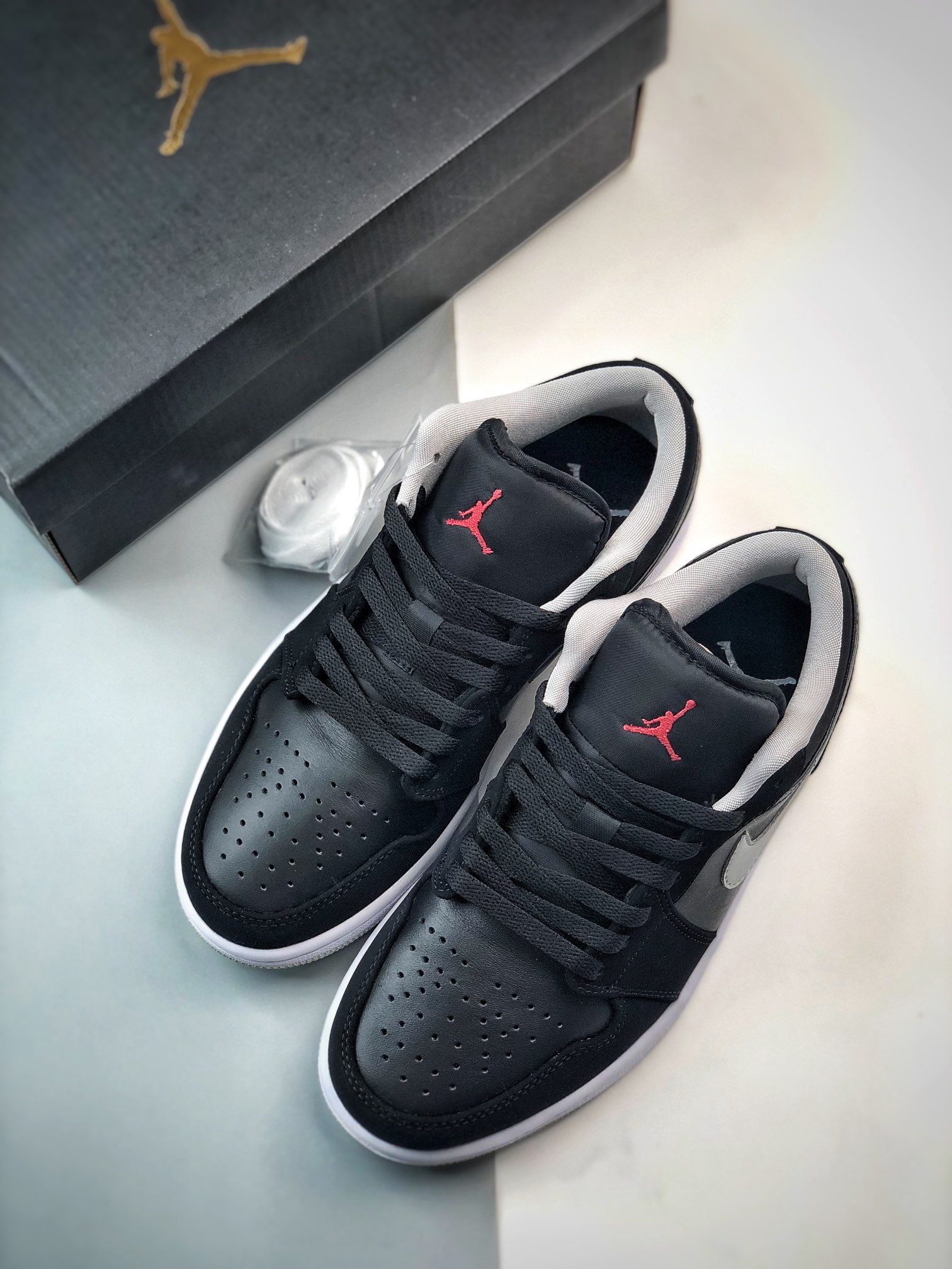 Jordan 1 Low Black Wolf Grey