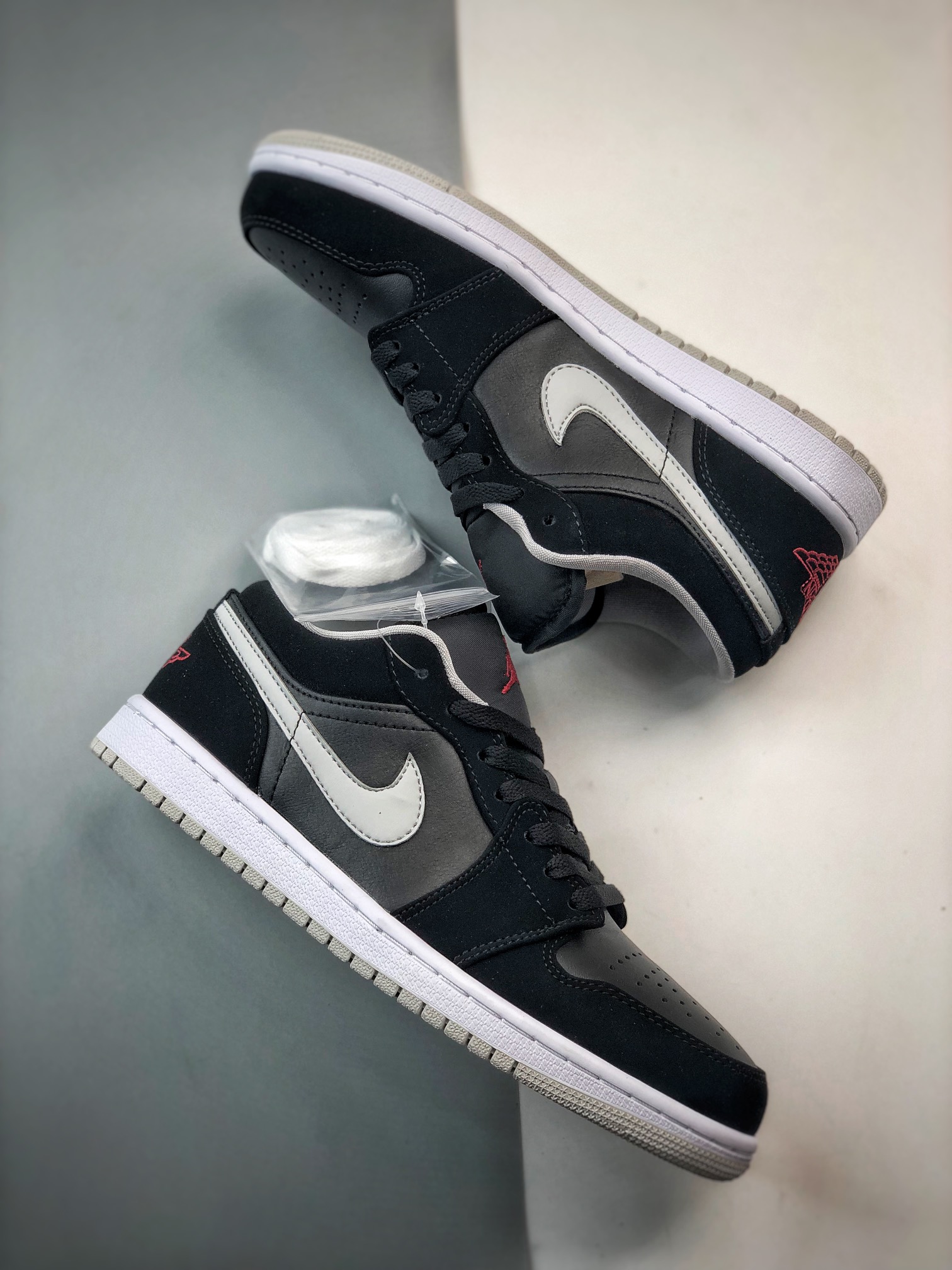 Jordan 1 Low Black Wolf Grey