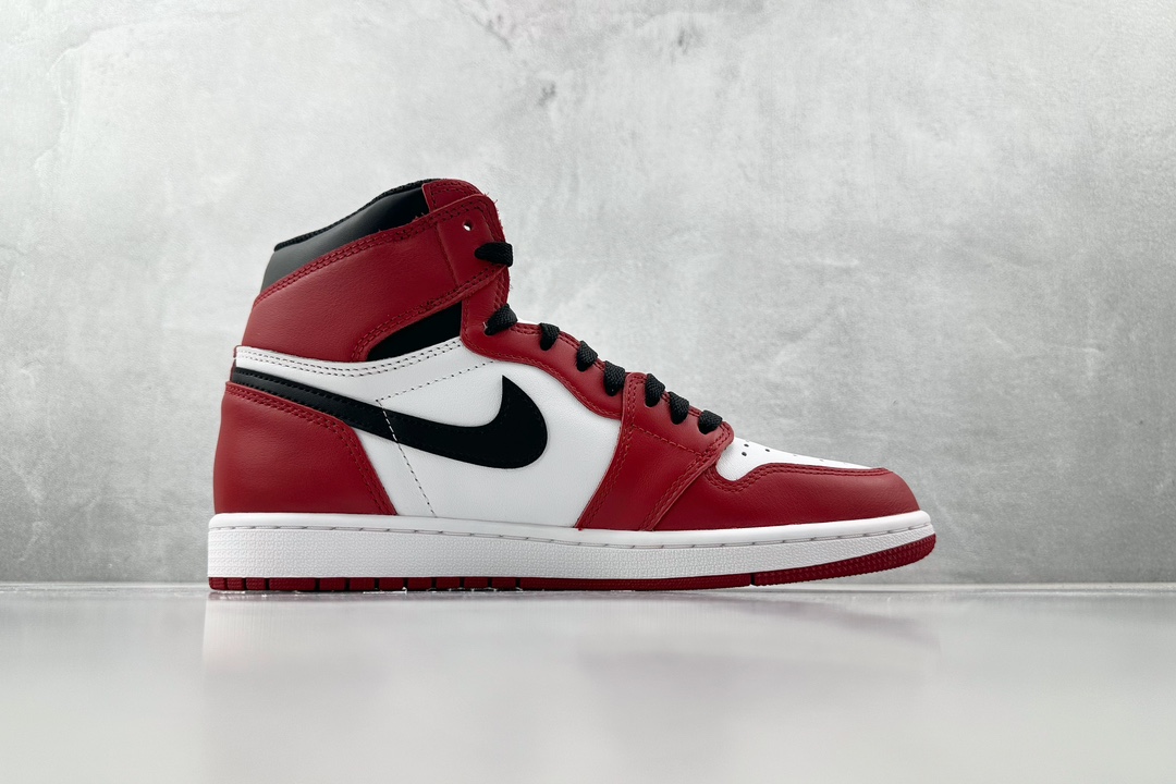 Air Jordan 1 Retro Chicago