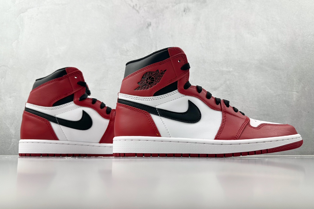 Air Jordan 1 Retro Chicago