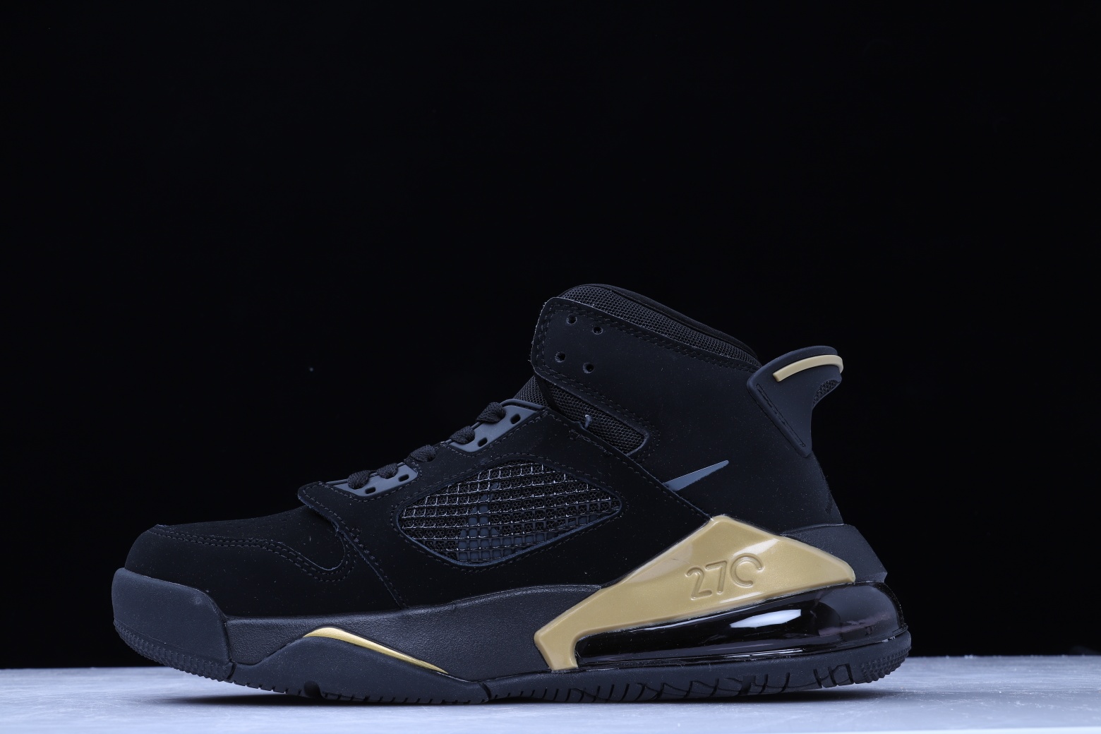 Jordan Mars 270 Black Gold 