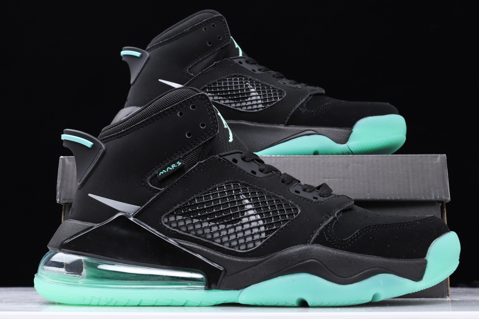 Jordan Mars 270 Black Green Glow