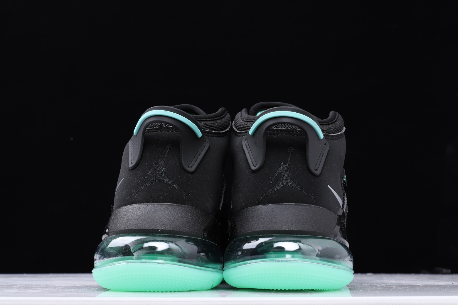 Jordan Mars 270 Black Green Glow