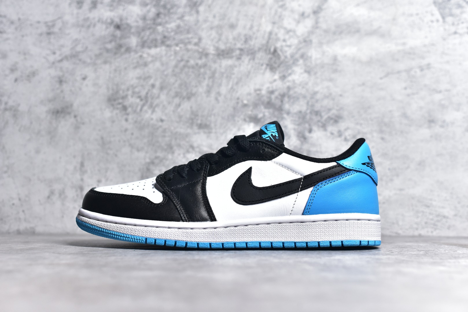 AIR JORDAN 1 OG LOW "DARK POWDER BLUE"