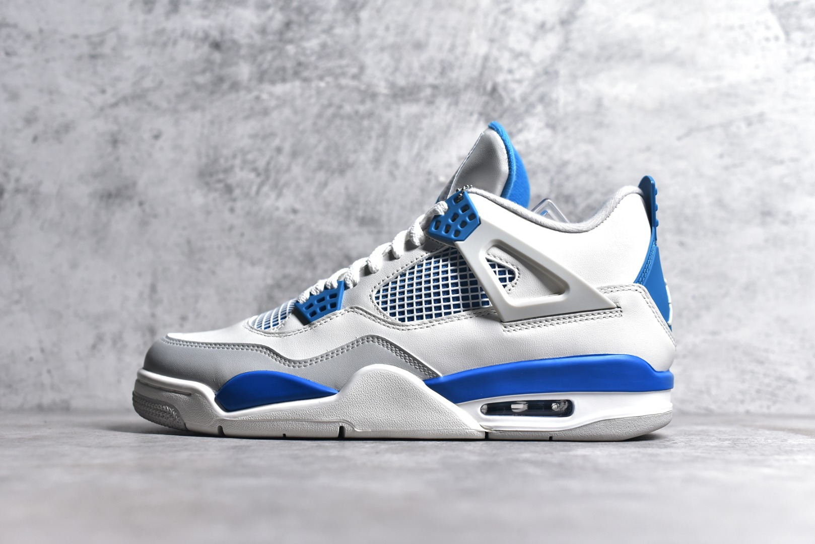 Jordan 4 Retro Military Blue (2012)