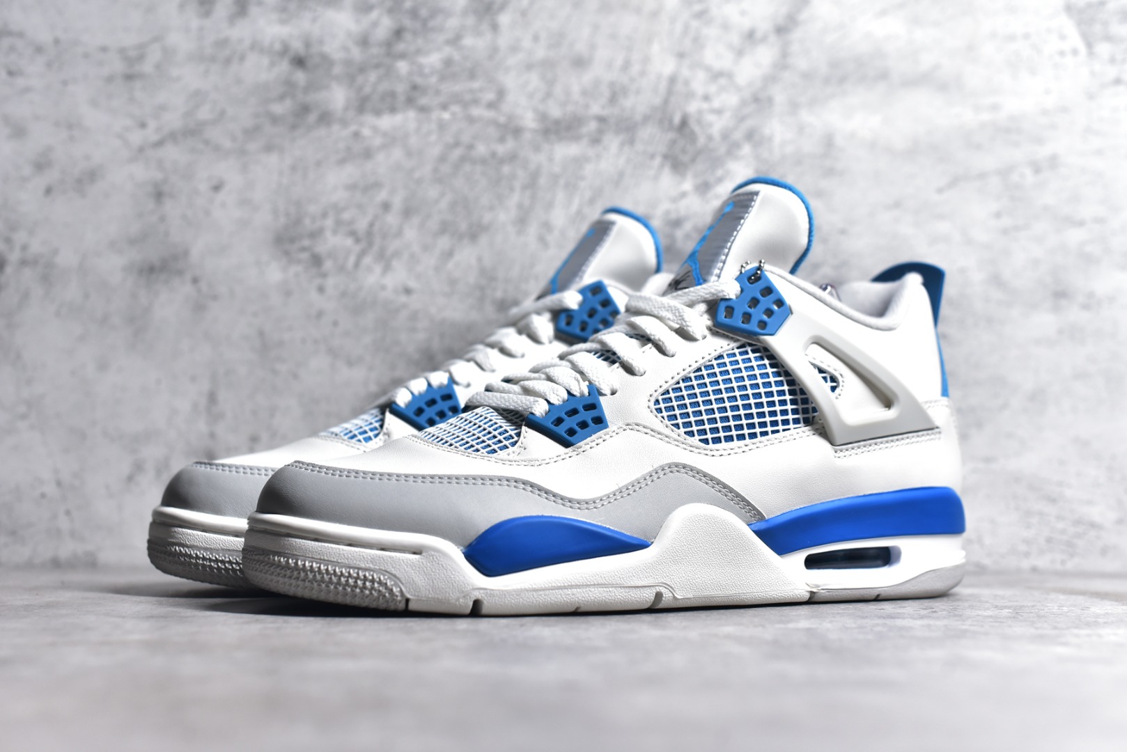 Jordan 4 Retro Military Blue (2012)