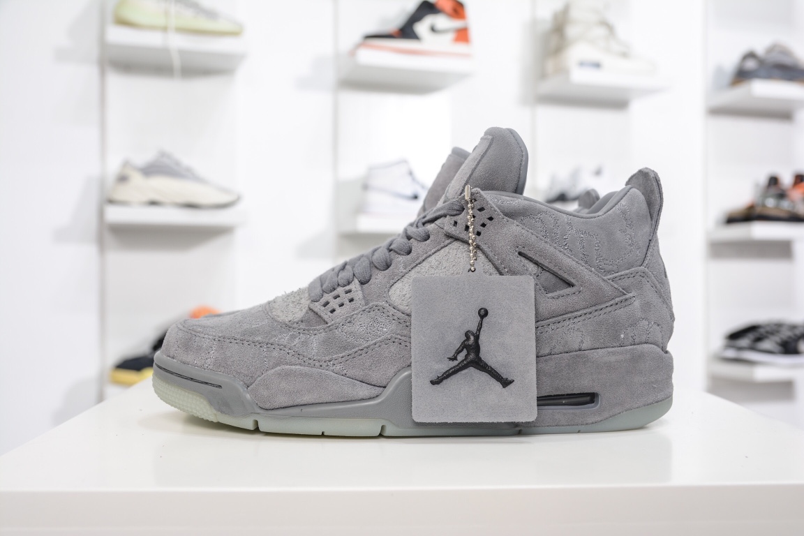 Jordan 4 Retro Kaws