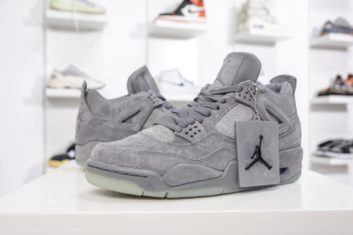 Jordan 4 Retro Kaws