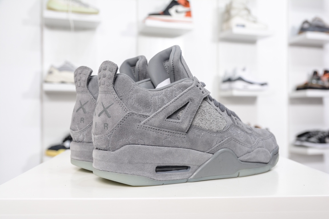 Jordan 4 Retro Kaws