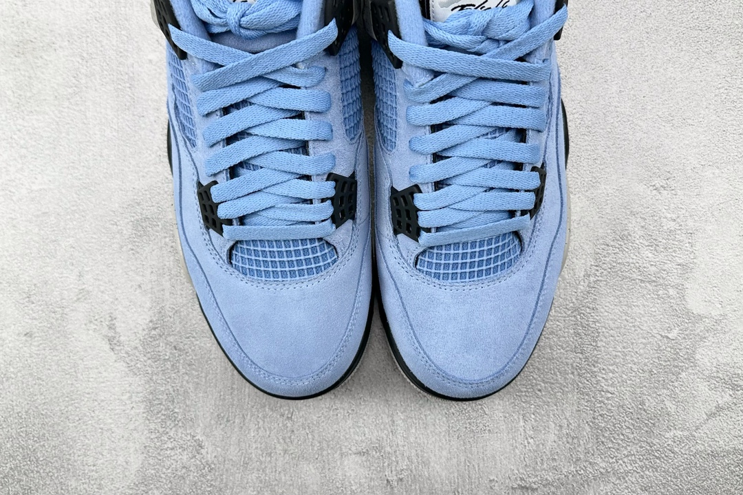 Jordan 4 Retro University Blue