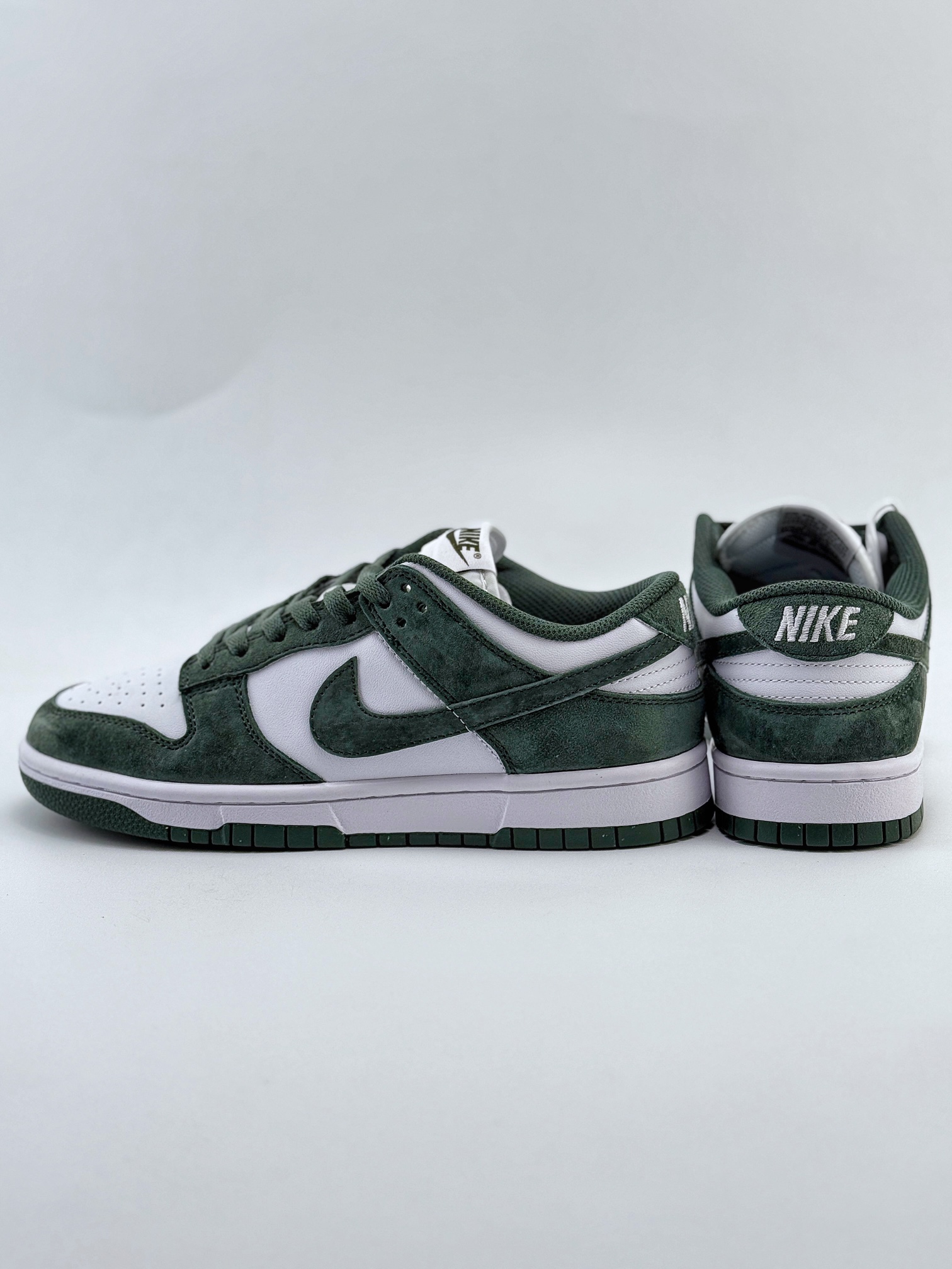 Nike Dunk Low Next Nature Viintage Green