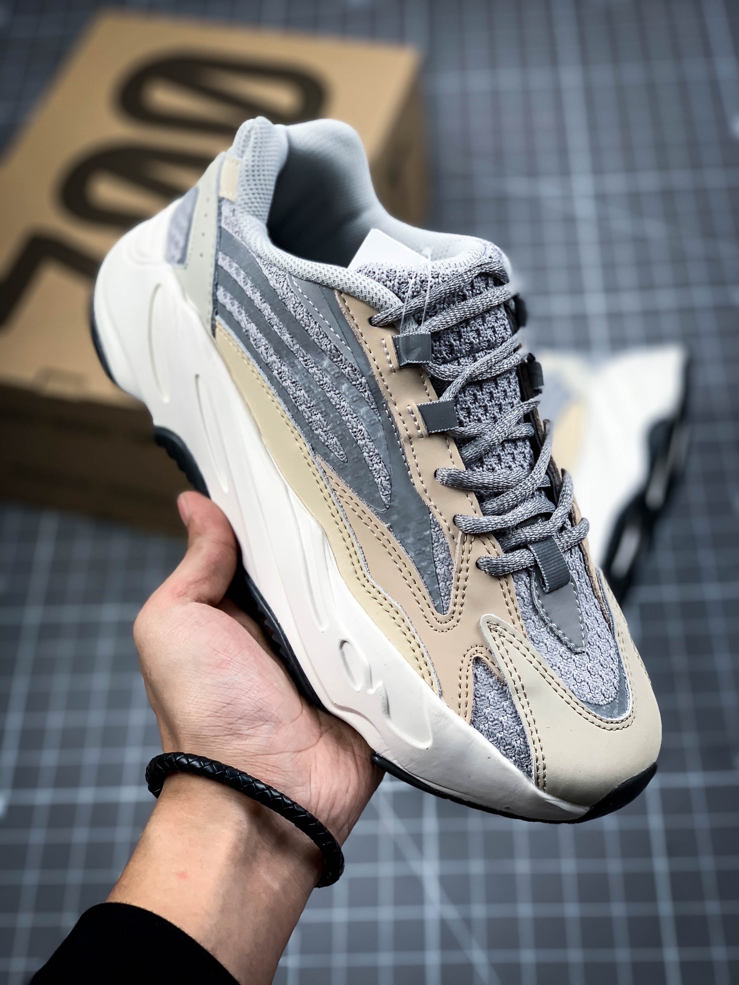 adidas Yeezy Boost 700 V2 Cream