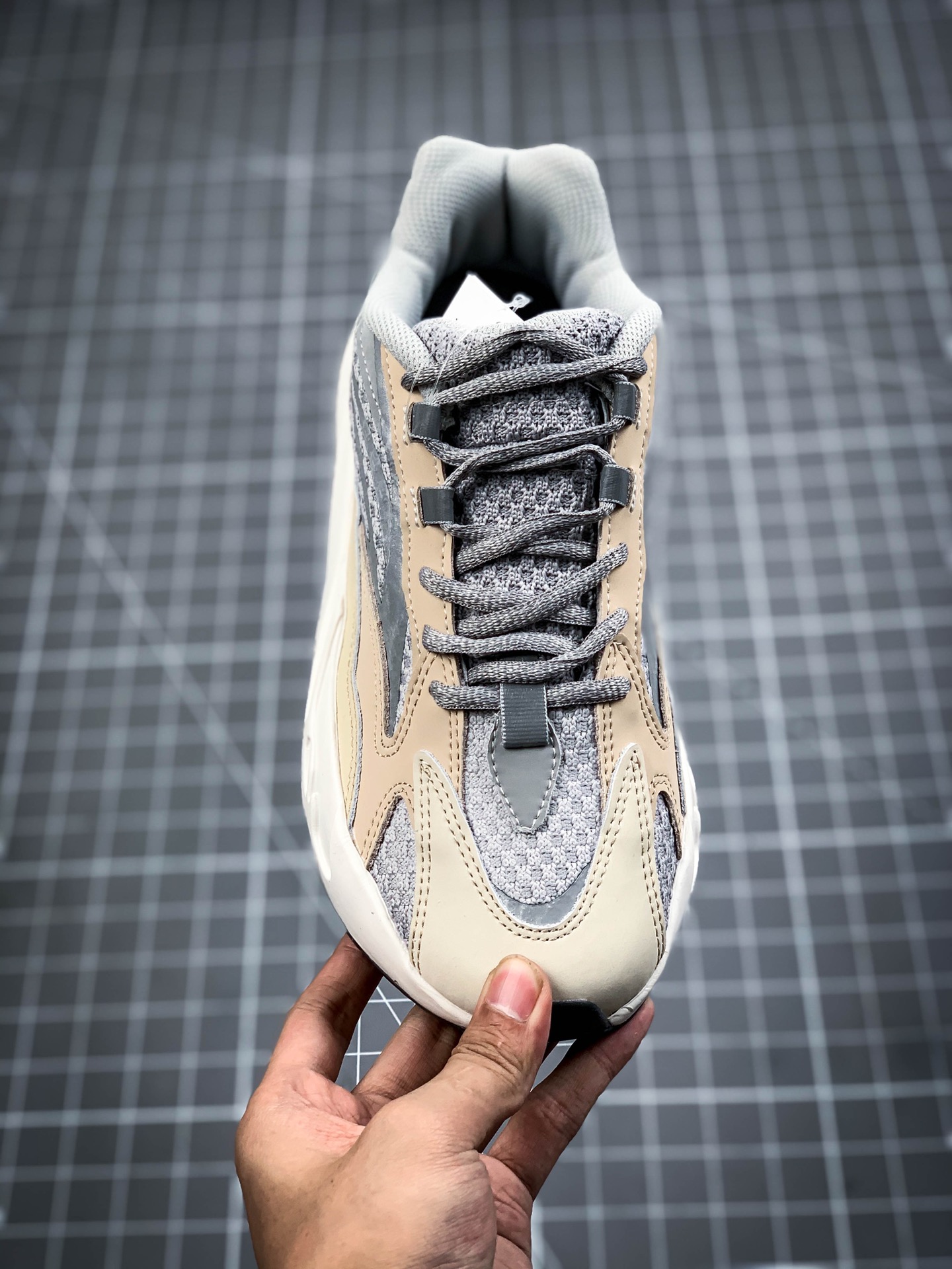 adidas Yeezy Boost 700 V2 Cream