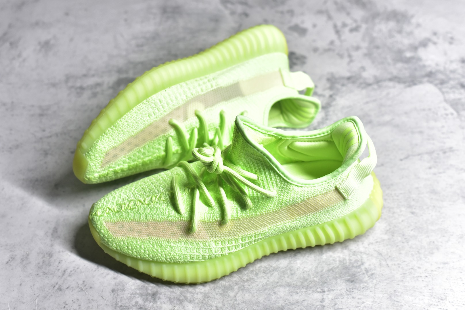 adidas Yeezy Boost 350 V2 Glow