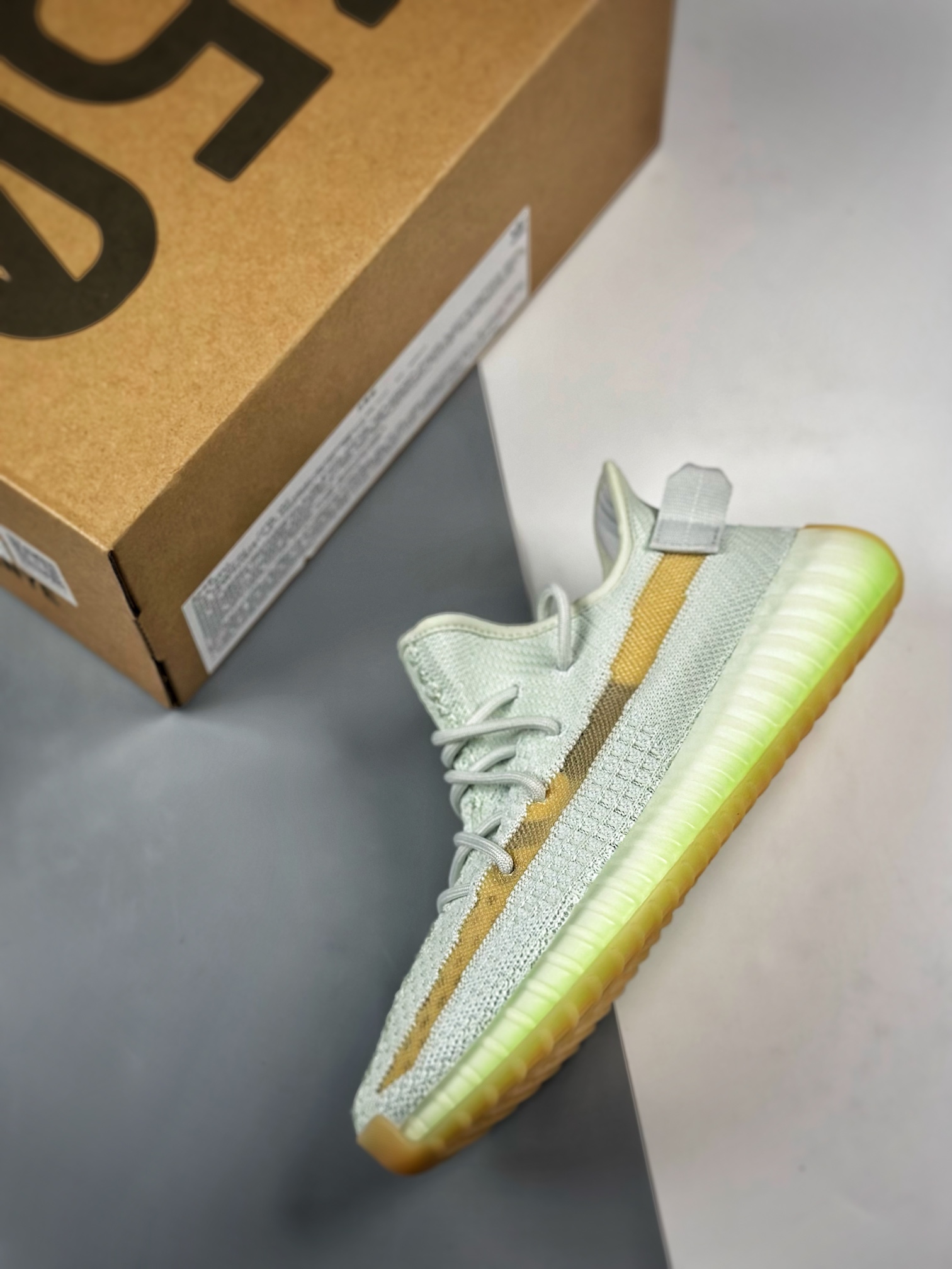 adidas Yeezy Boost 350 V2 Hyperspace