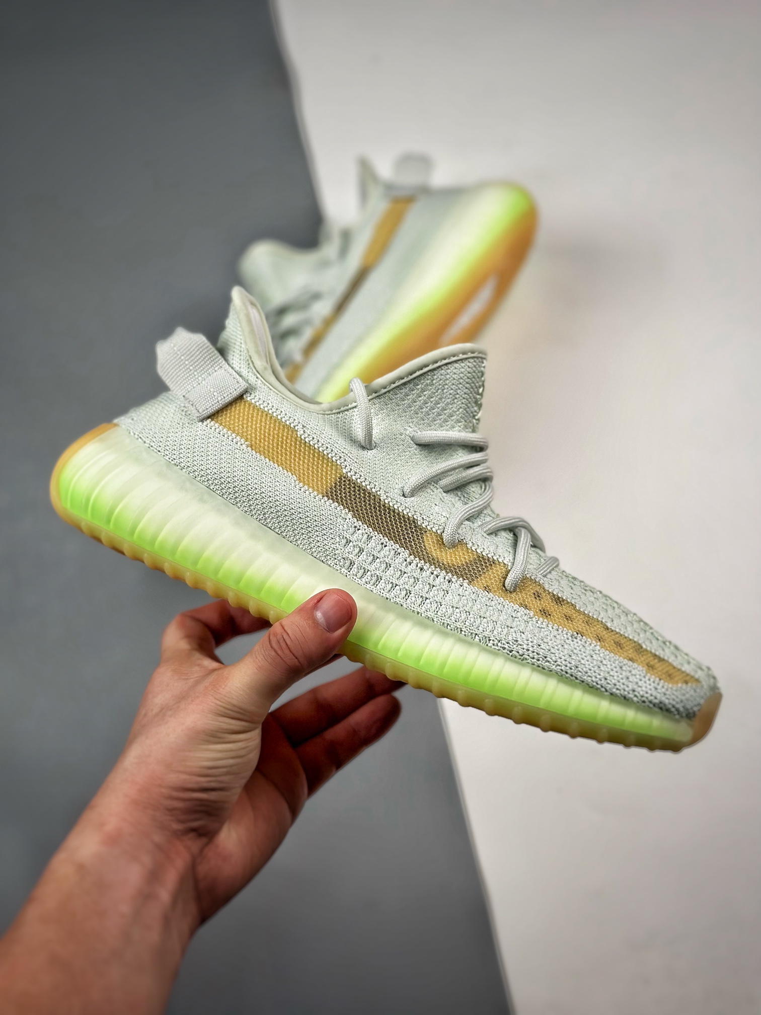 adidas Yeezy Boost 350 V2 Hyperspace