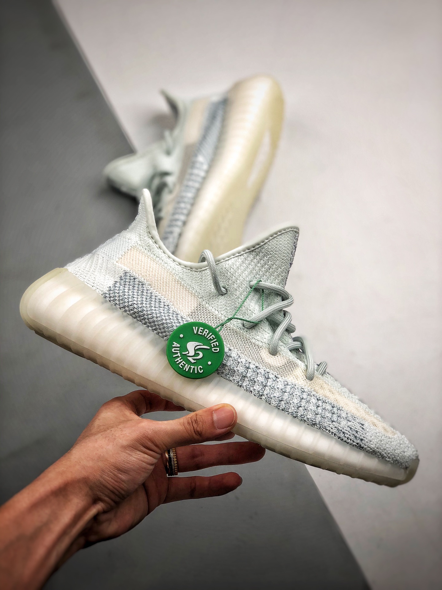 adidas Yeezy Boost 350 V2 Cloud White