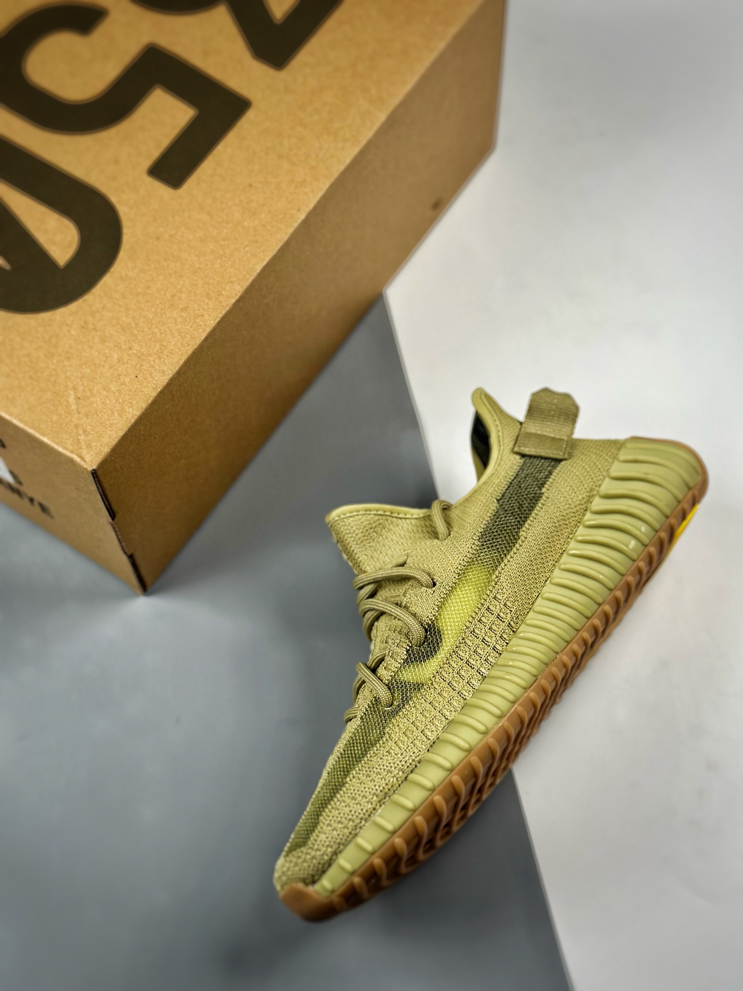 adidas Yeezy Boost 350 V2 Sulfur