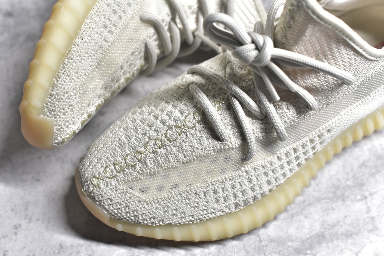 adidas Yeezy Boost 350 V2 Light