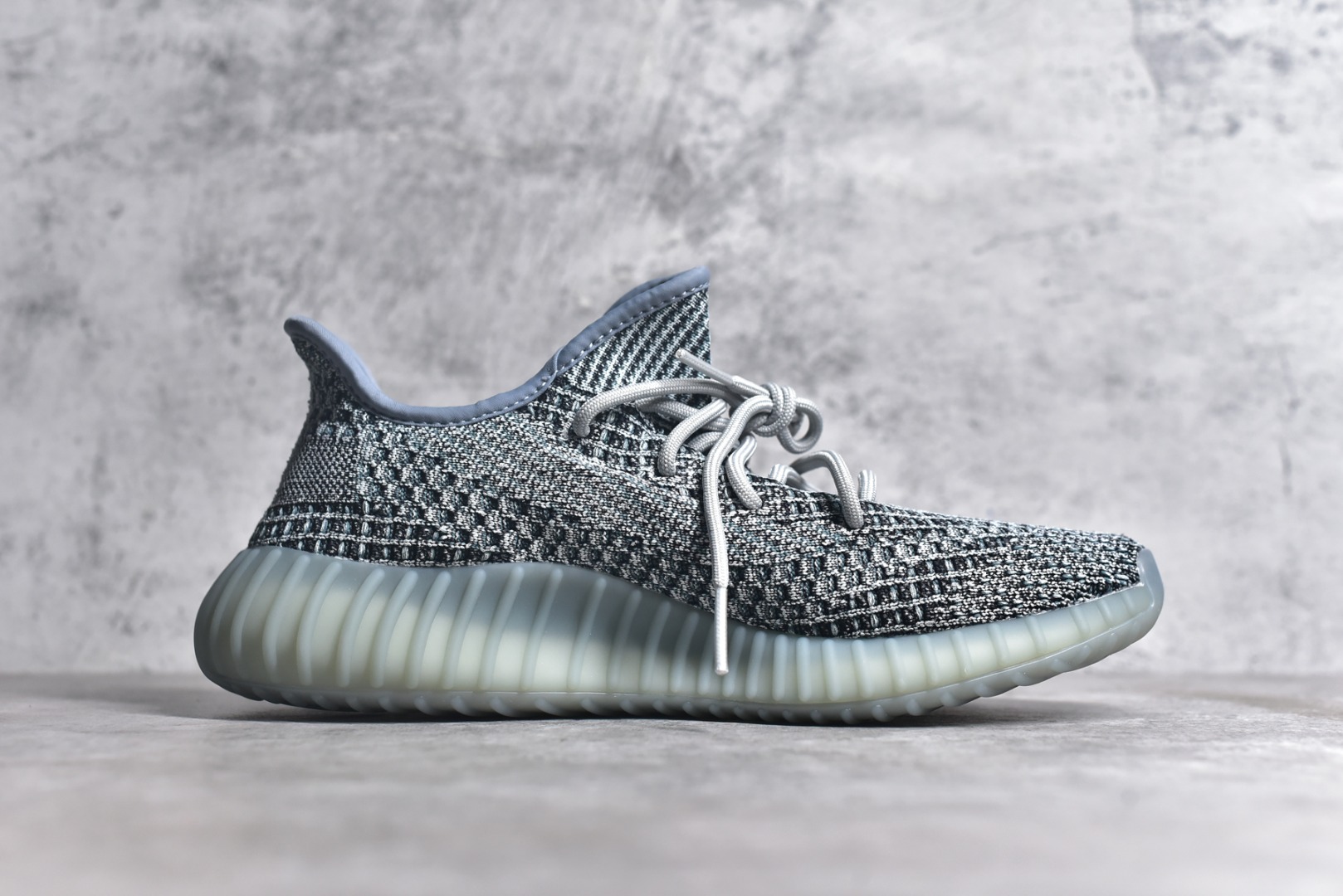 adidas Yeezy Boost 350 V2 Ash Blue