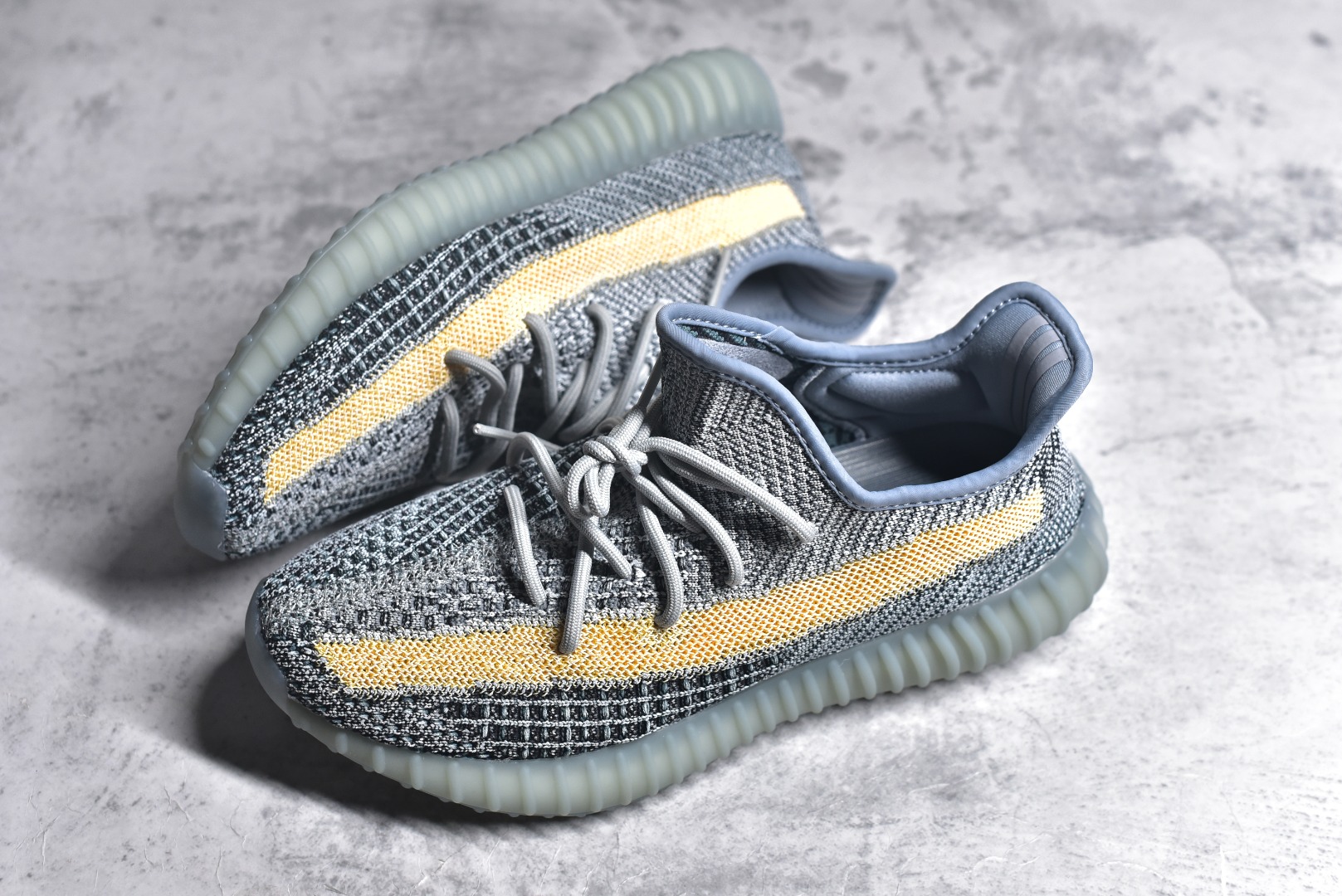 adidas Yeezy Boost 350 V2 Ash Blue